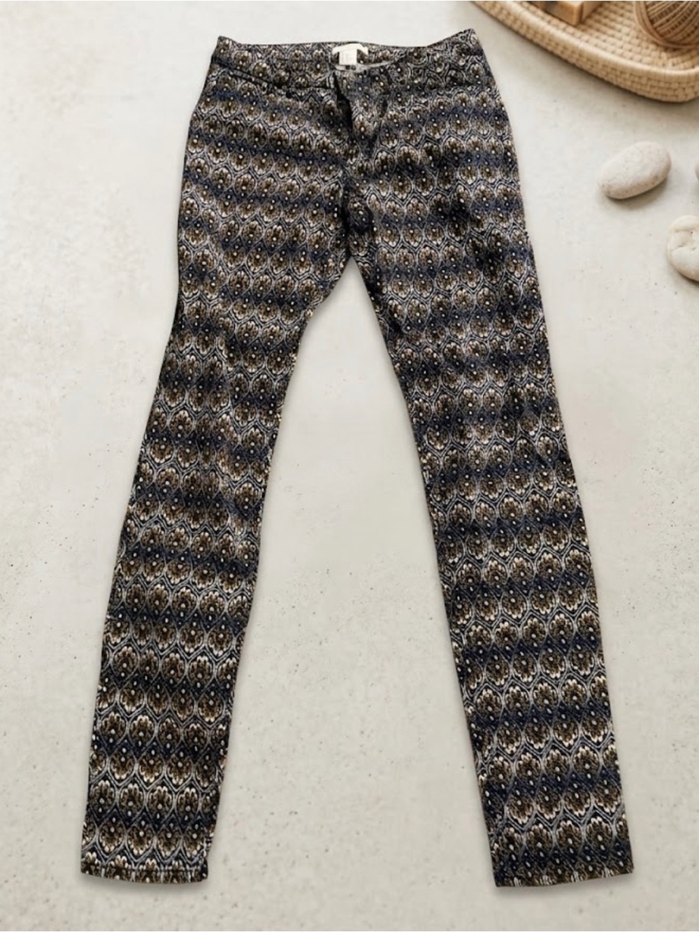 H&M Printed Pattern Pants - Like New Condition - US Size 8
